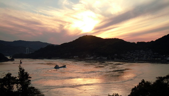 瀬戸内海の夕景